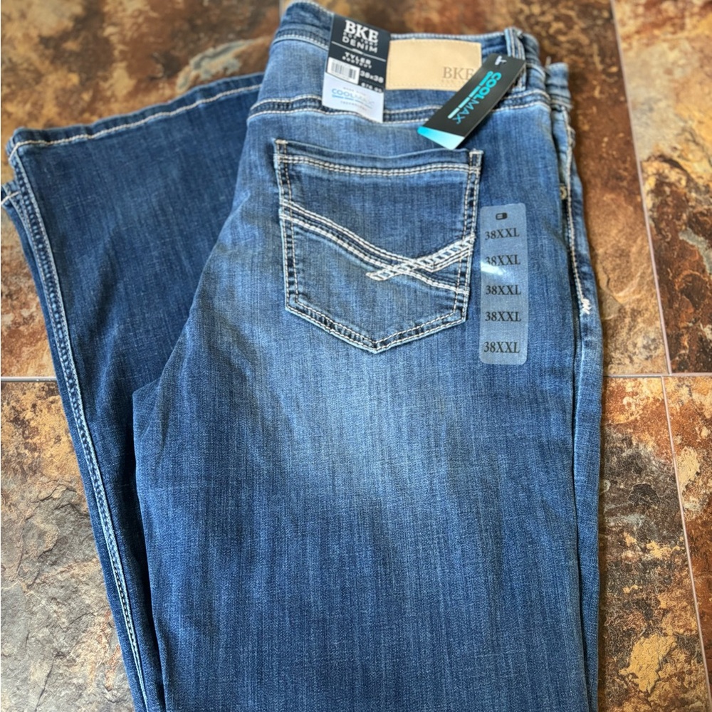 Men’s Buckle Jeans